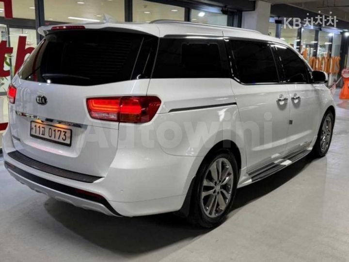 Kia Carnival 2017 — 4