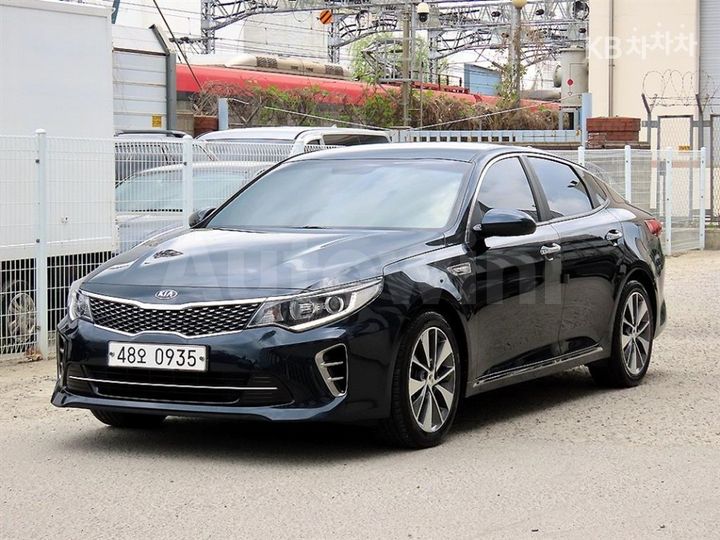 Kia K5 2016 — 2