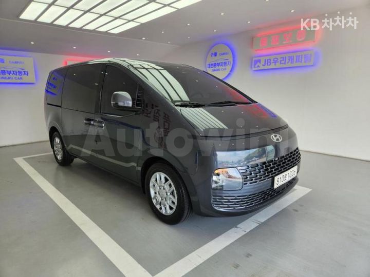 Hyundai Staria 2022 — 3