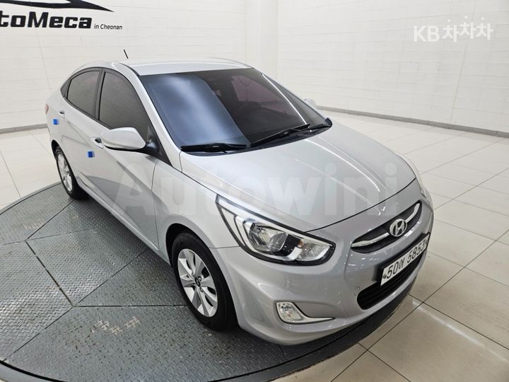 Hyundai Accent 2015 — 2