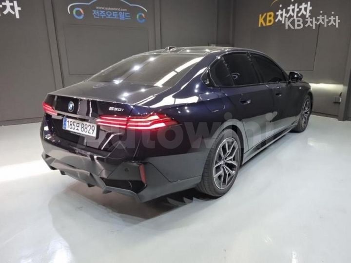 BMW 5 Series 2025 — 5