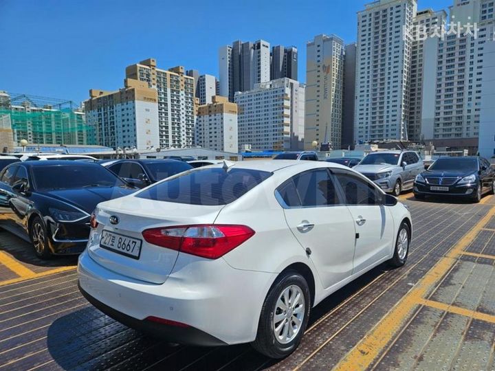 Kia K3 2015 — 4