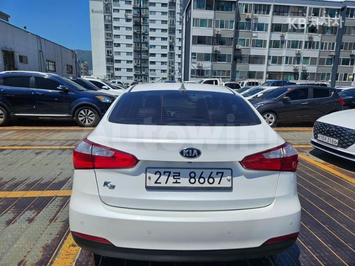 Kia K3 2015 — 5
