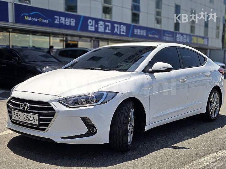 Hyundai Avante 2018 — 2