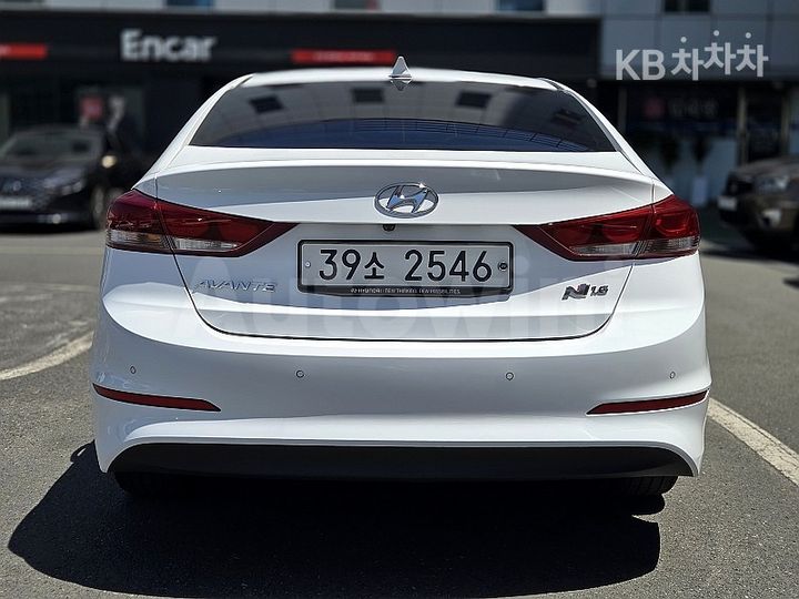 Hyundai Avante 2018 — 5
