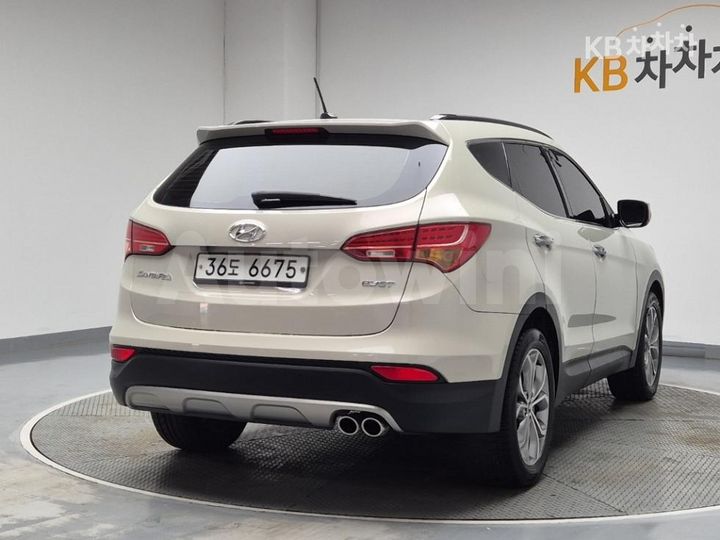 Hyundai SantaFe 2013 — 3