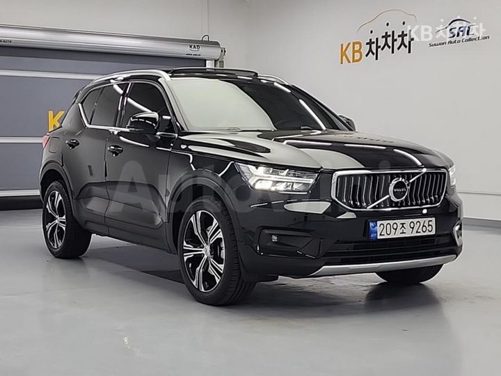 Volvo XC40 2022 — 4