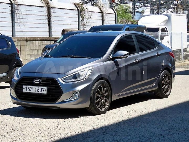 Hyundai Accent 2015 — 2