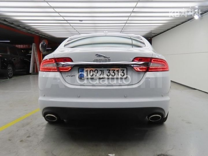 Jaguar XF 2015 — 3