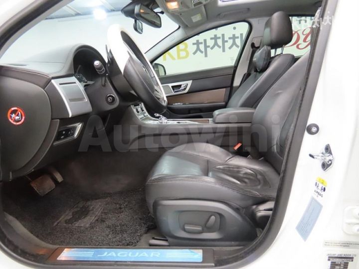 Jaguar XF 2015 — 5