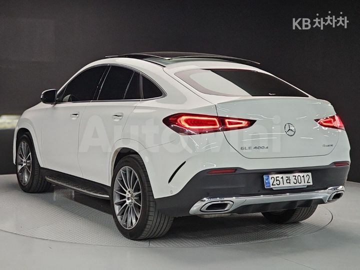 Mercedes Benz GLE Class 2023 — 3