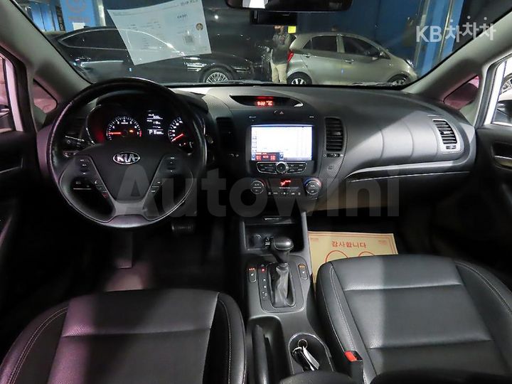 Kia K3 2015 — 5