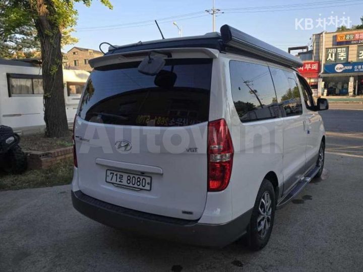 Hyundai Starex 2018 — 2
