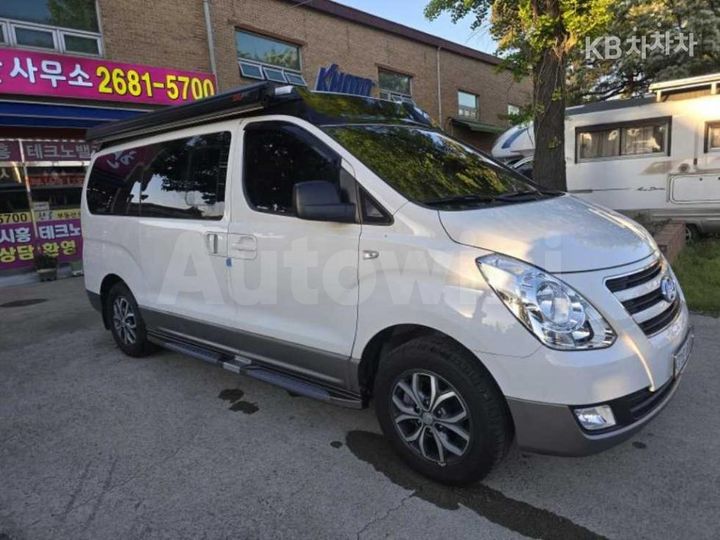 Hyundai Starex 2018 — 3