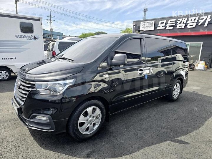 Hyundai Starex 2018 — 2
