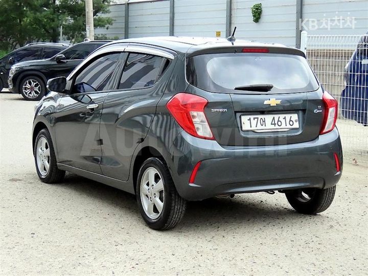 Chevrolet Spark 2018 — 3