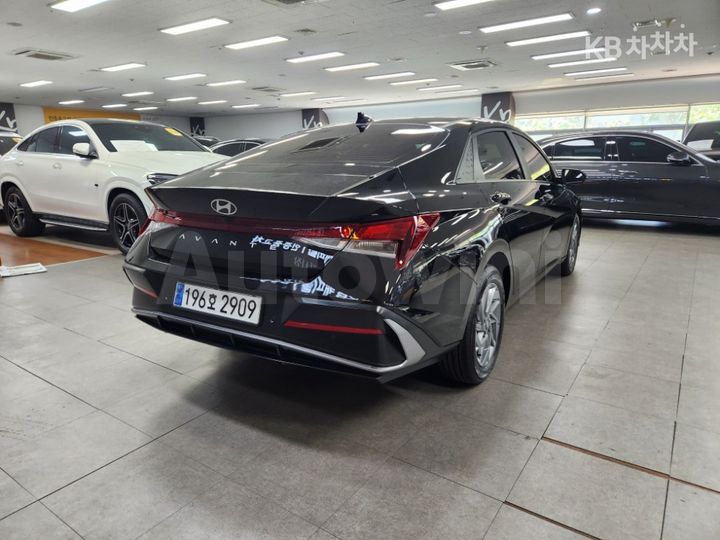 Hyundai Avante 2024 — 4
