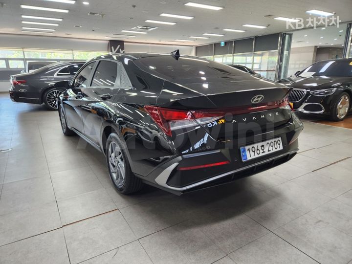 Hyundai Avante 2024 — 5