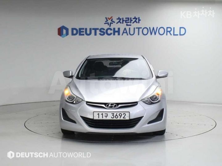 Hyundai Avante 2016 — 3