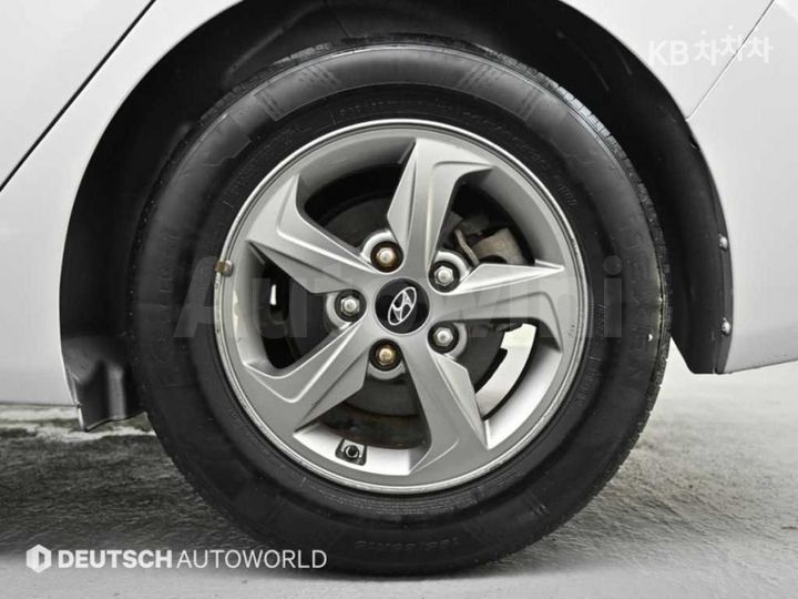 Hyundai Avante 2016 — 5