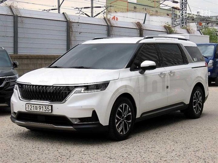 Kia Carnival 2023 — 2