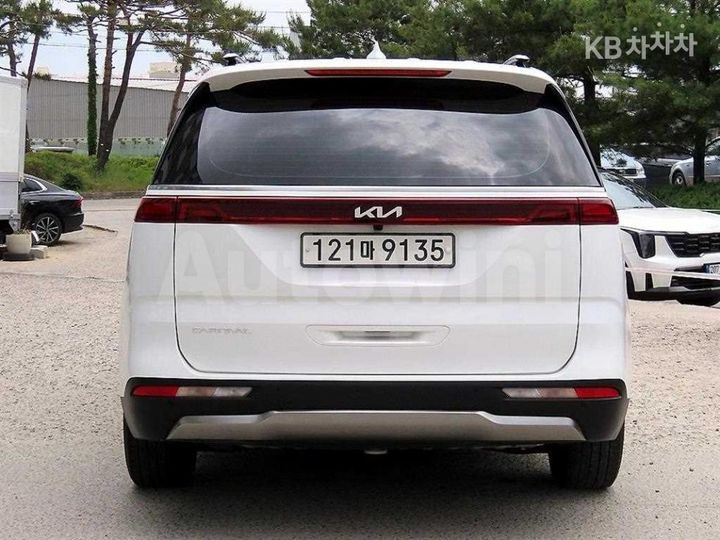Kia Carnival 2023 — 4