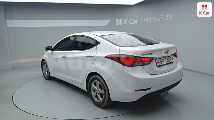 Hyundai Avante 2015 — 2