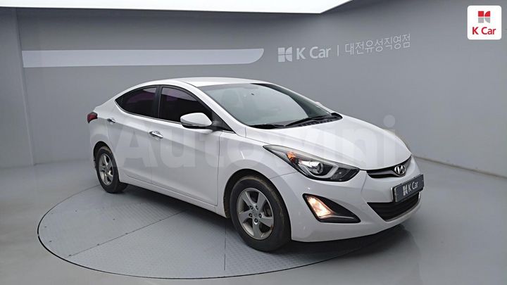 Hyundai Avante 2015 — 3