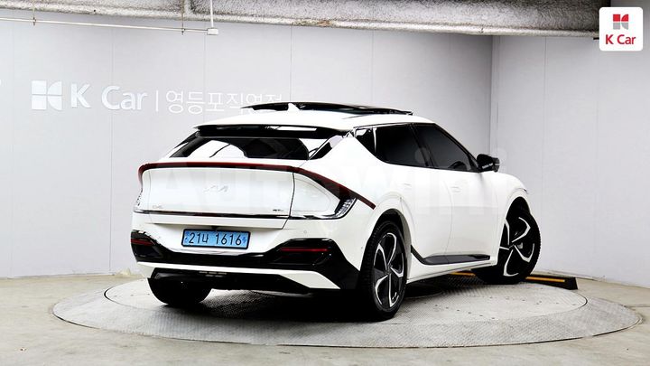 Kia EV6 2023 — 4