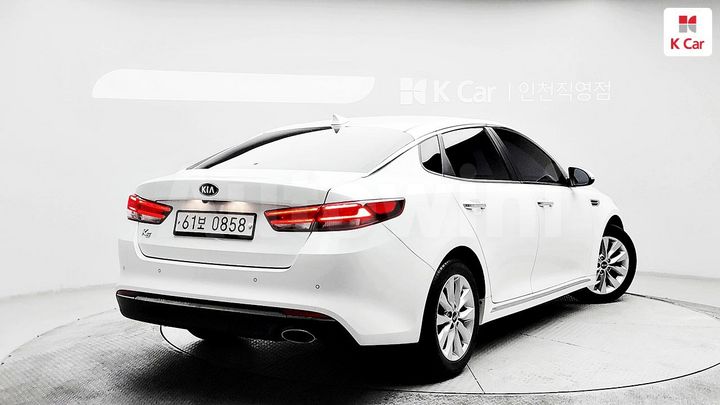 Kia K5 2016 — 2