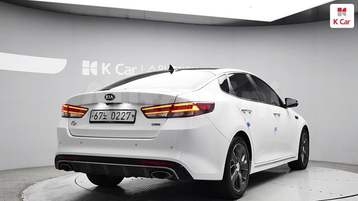 Kia K5 2017 — 2