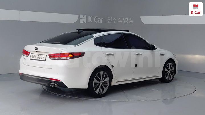 Kia K5 2016 — 2