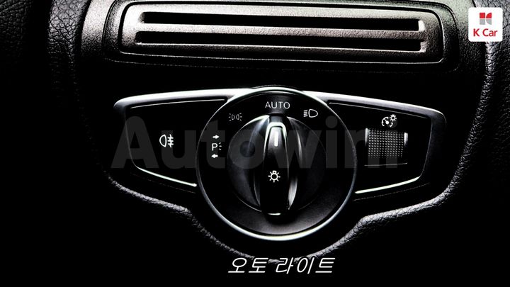 Mercedes-Benz C Class 2019 — 2
