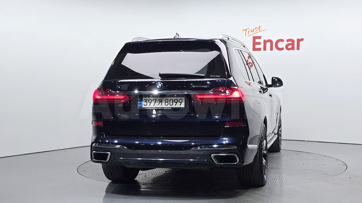 BMW X7 2021 — 3
