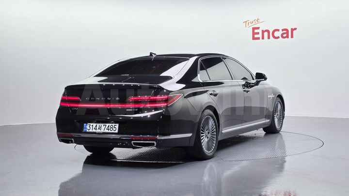 Genesis G90 2019 — 2