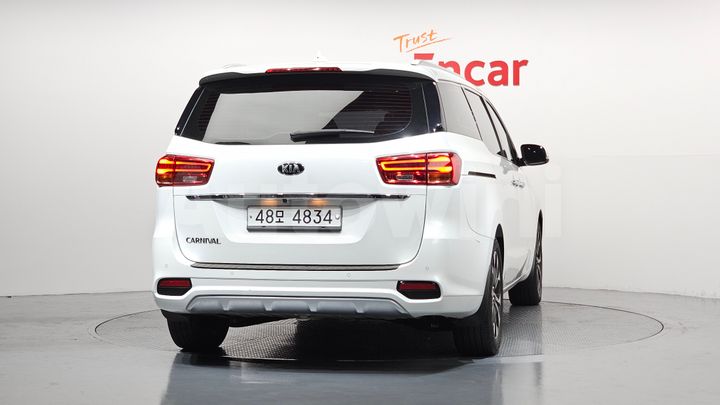 Kia Carnival 2019 — 4