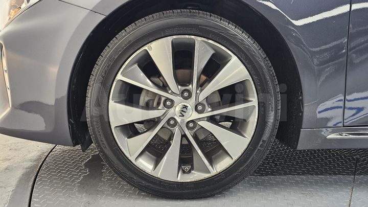 Kia K5 2017 — 5