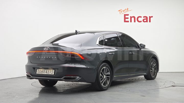 Hyundai Grandeur 2022 — 2