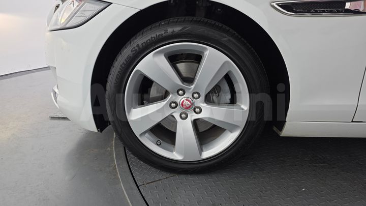 Jaguar XF 2018 — 5