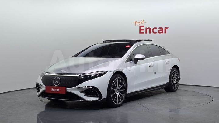 Mercedes Benz EQS