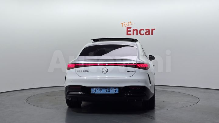 Mercedes Benz EQS 2022 — 4