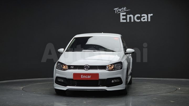 Volkswagen Polo 2015 — 3