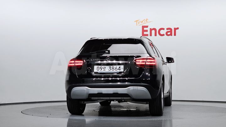 Mercedes Benz GLA Class 2019 — 4