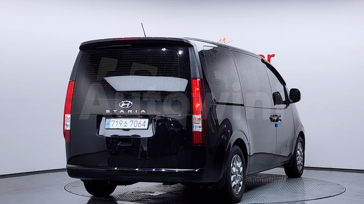 Hyundai Staria 2023 — 2