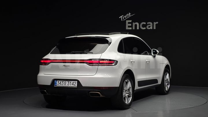 Porsche Macan 2021 — 2