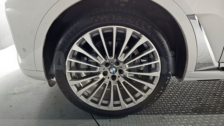 BMW X7 2021 — 5