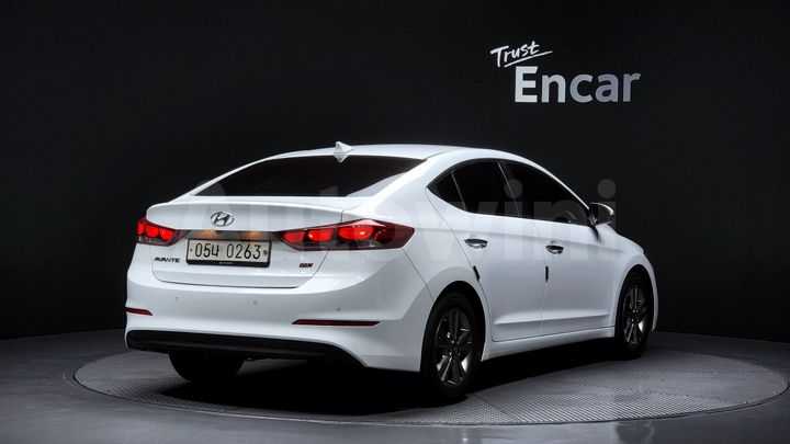 Hyundai Avante 2017 — 2