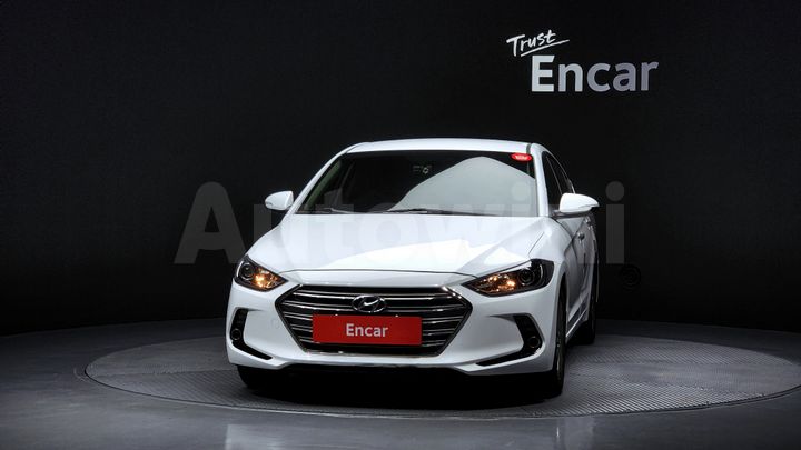 Hyundai Avante 2017 — 3