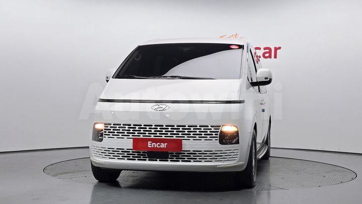 Hyundai Staria 2023 — 3