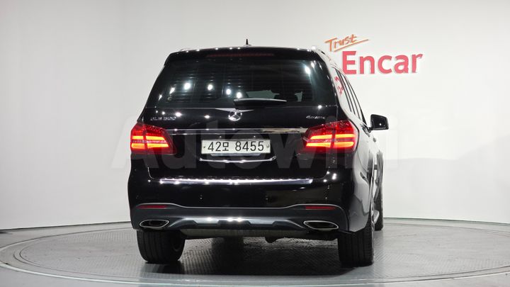 Mercedes Benz GLS Class 2017 — 4